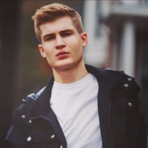 Meet your Posher, Ethan